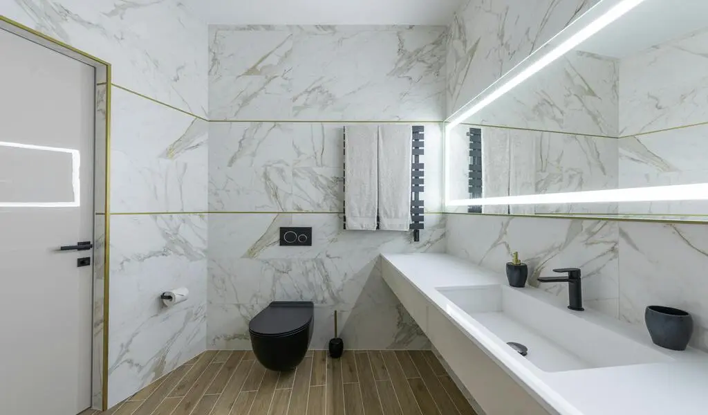 Small Bathroom Decor Ideas on a Budget That Look Luxurious