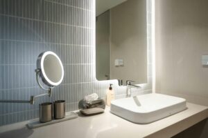 bathroom vanity lighting mirror warm