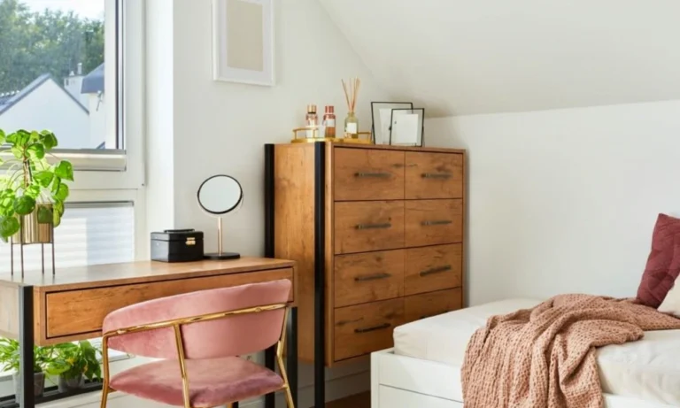 How to Fit a Desk in a Small Bedroom Without It Feeling Like an Office
